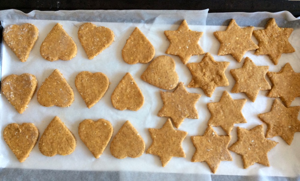 Happy dogs with these DOG cookies!